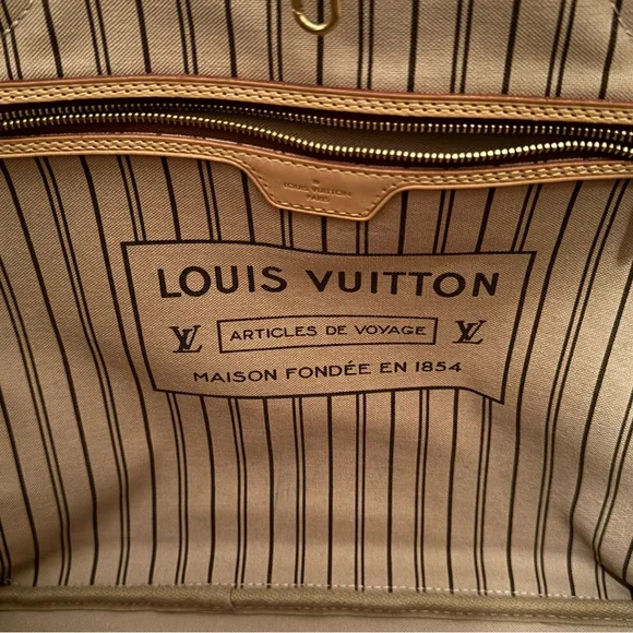 Louis Vuitton Neverfull GM Monogram Tote - Picture 10 of 16